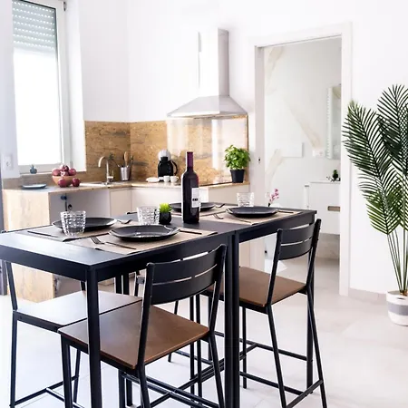 Magnifica Con Giardino Nel Centro *