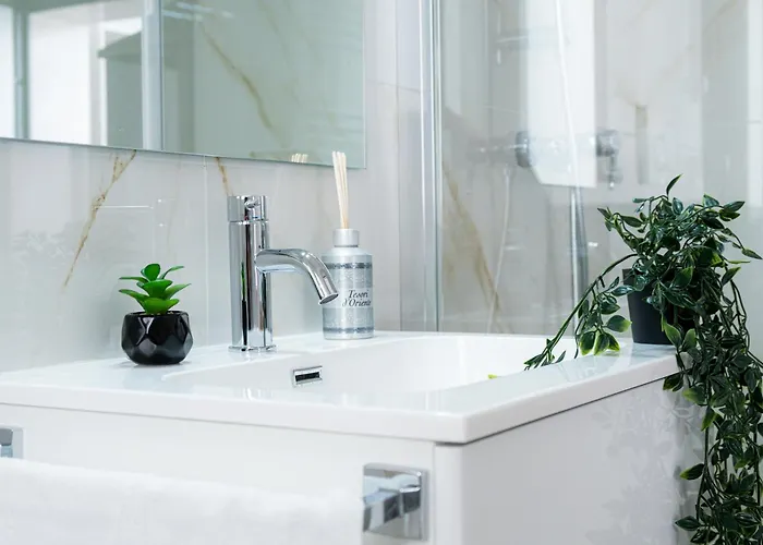 Host In Italy - Magnifica Con Giardino Nel Centro Apartamento