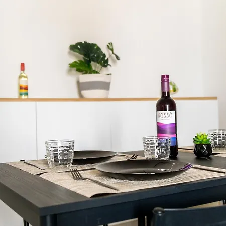 Magnifica Con Giardino Nel Centro *