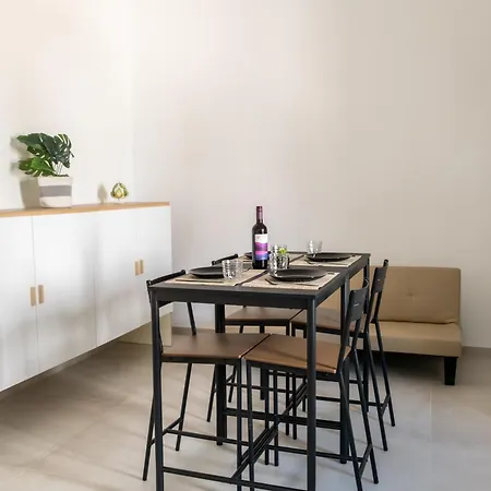 Magnifica Con Giardino Nel Centro 莱切