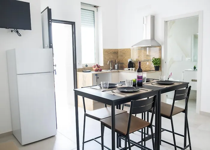 Magnifica Con Giardino Nel Centro