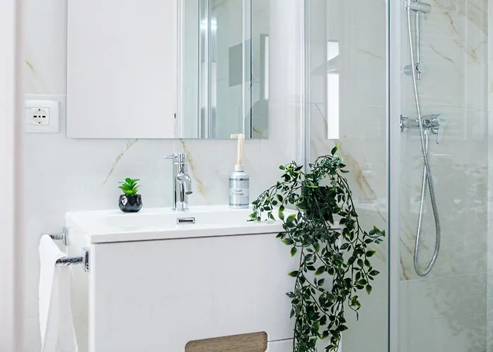 Apartment Host In Italy - Magnifica Con Giardino Nel Centro Lecce