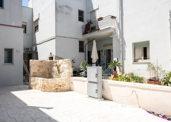 Magnifica Con Giardino Nel Centro Lecce